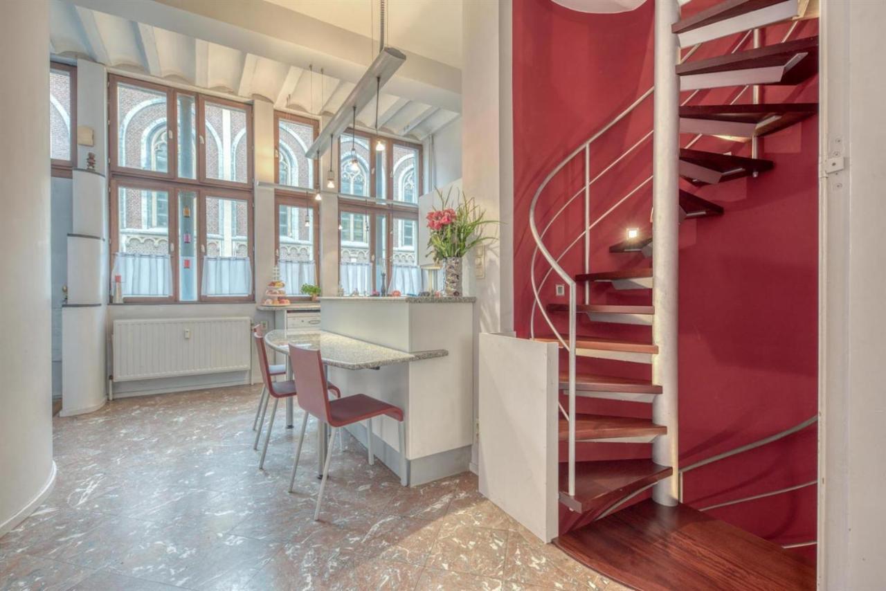 Appartement Duplex situé au centre du cœur historique de Liège Extérieur photo