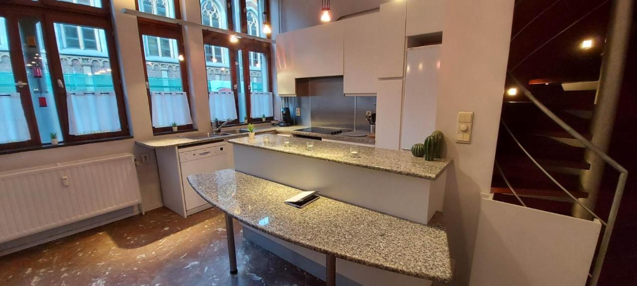 Appartement Duplex situé au centre du cœur historique de Liège Extérieur photo