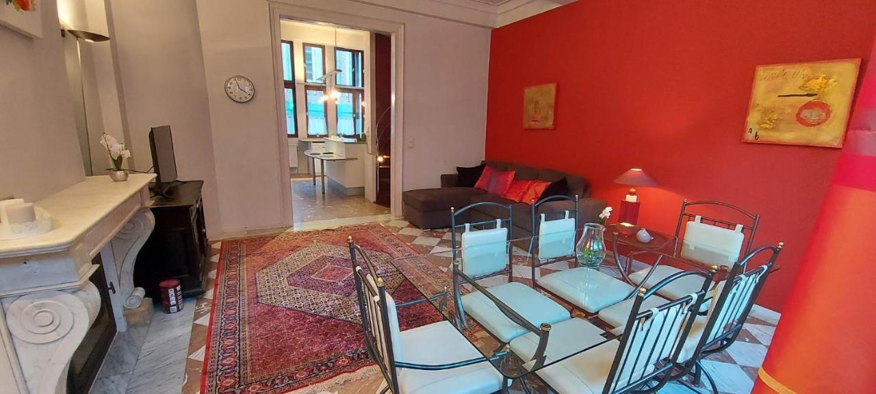 Appartement Duplex situé au centre du cœur historique de Liège Extérieur photo